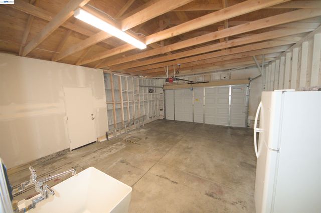 3799 CRESTVIEW DR, Pittsburg, CA 94565