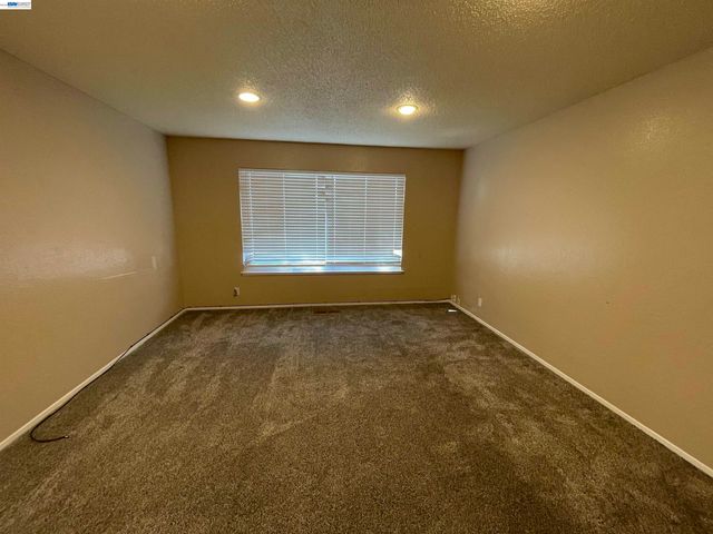 3799 CRESTVIEW DR, Pittsburg, CA 94565