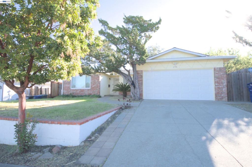 3799 CRESTVIEW DR, Pittsburg, CA 94565