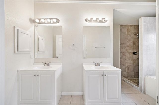 5715 S Magazine Circle, Houston, TX 77084