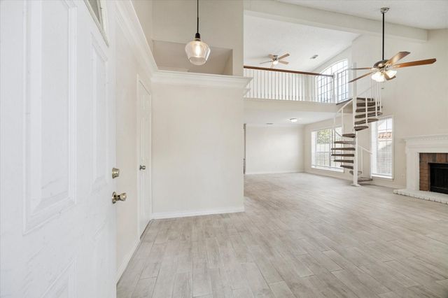 5715 S Magazine Circle, Houston, TX 77084