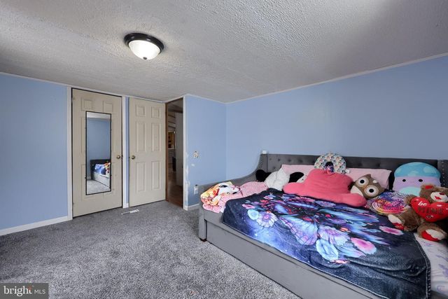 16 TERRIE LN, East Earl, PA 17519