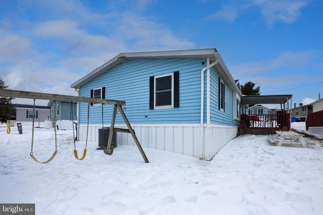 16 TERRIE LN, East Earl, PA 17519