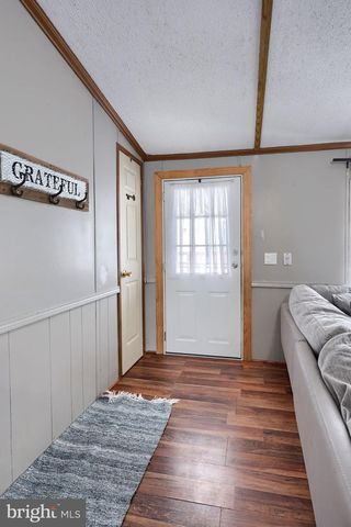 16 TERRIE LN, East Earl, PA 17519