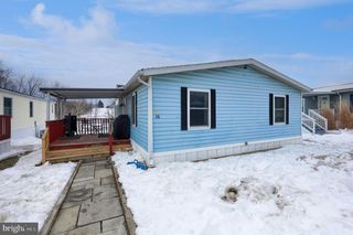 16 TERRIE LN, East Earl, PA 17519