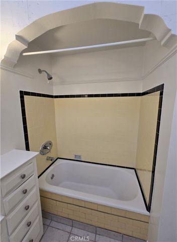 5740 California, Long Beach, CA 90805
