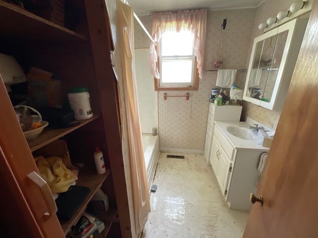 4997 W M 18 Highway, Gladwin, MI 48624