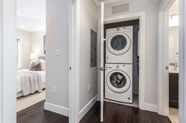 320 Maverick St 505, Boston, MA 02128