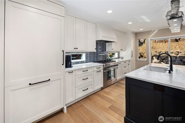 12037 89th Place NE, Kirkland, WA 98034