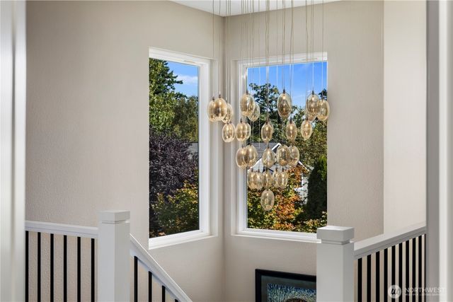 12037 89th Place NE, Kirkland, WA 98034