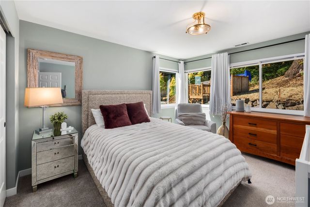 12037 89th Place NE, Kirkland, WA 98034