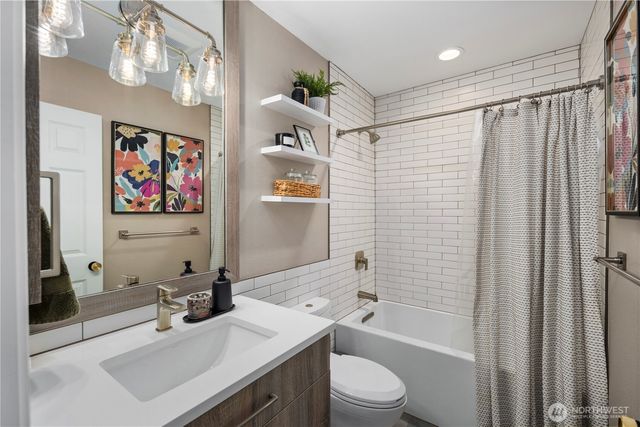 12037 89th Place NE, Kirkland, WA 98034