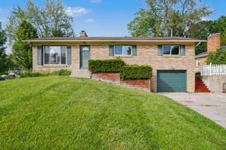 2155 Tremont Boulevard NW, Grand Rapids, MI 49504