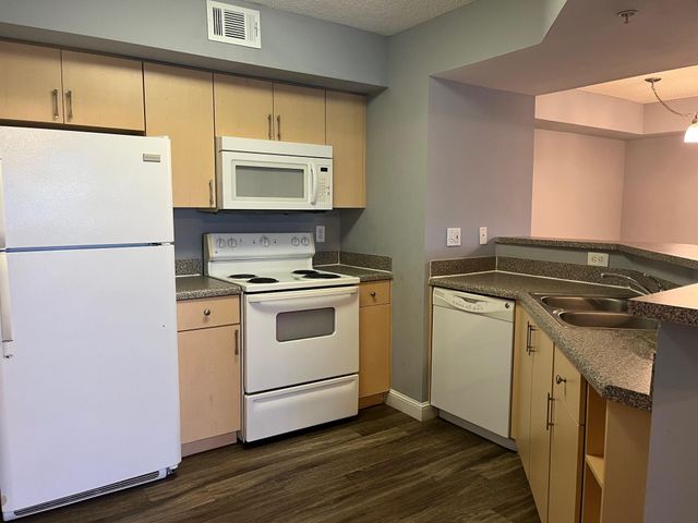 3649 NW Mediterranean Lane 10-308, Jensen Beach, FL 34957