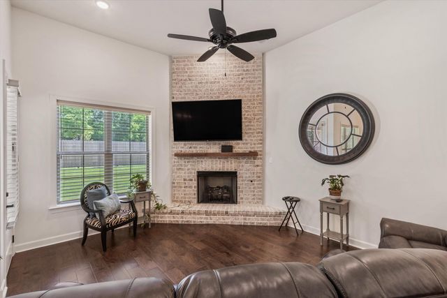 65 WATSON RD, Oakland, TN 38060