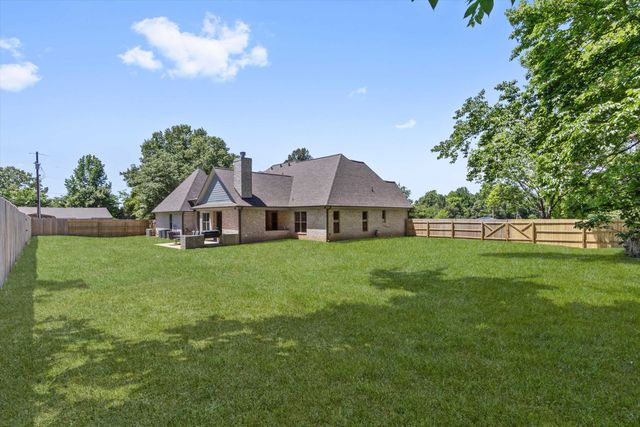 65 WATSON RD, Oakland, TN 38060