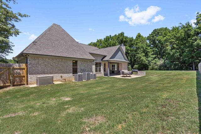 65 WATSON RD, Oakland, TN 38060