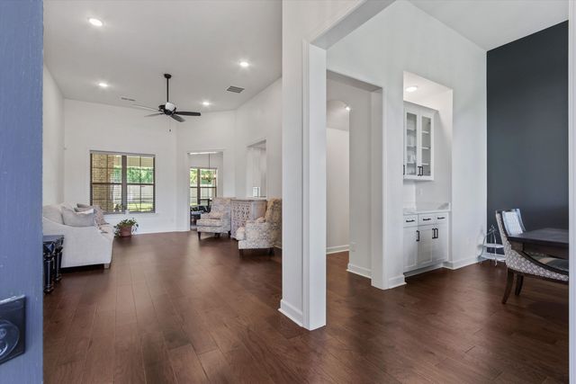 65 WATSON RD, Oakland, TN 38060