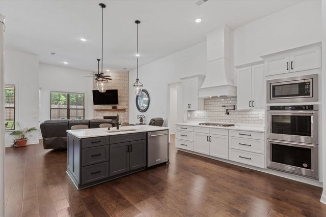65 WATSON RD, Oakland, TN 38060