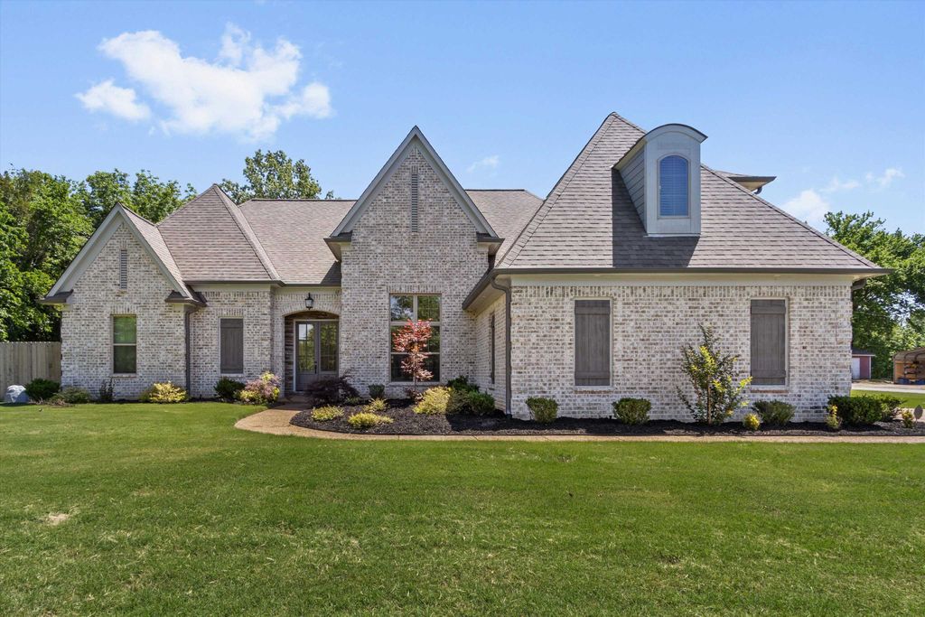 65 WATSON RD, Oakland, TN 38060