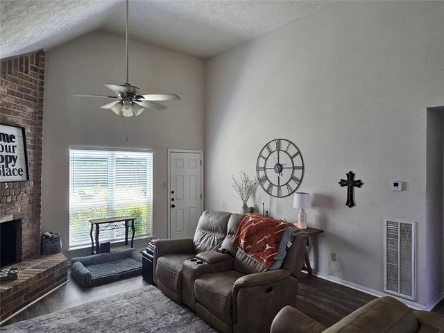 806 Bayou Vista Drive, Deer Park, TX 77536