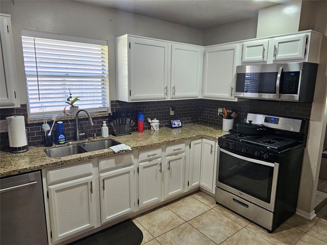 806 Bayou Vista Drive, Deer Park, TX 77536