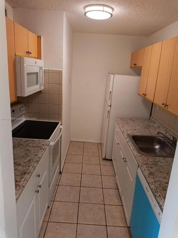 1200 Lake Victoria Dr K, West Palm Beach, FL 33411