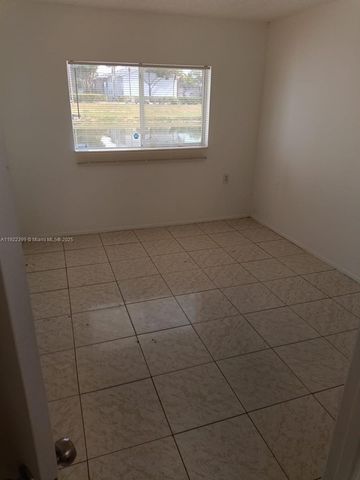 1200 Lake Victoria Dr K, West Palm Beach, FL 33411