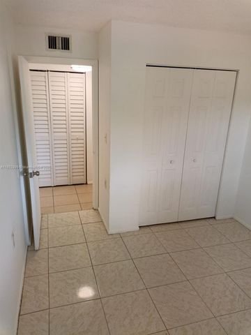 1200 Lake Victoria Dr K, West Palm Beach, FL 33411