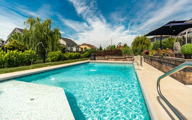 1365 Burgess Hill Pass, Westfield, IN 46074