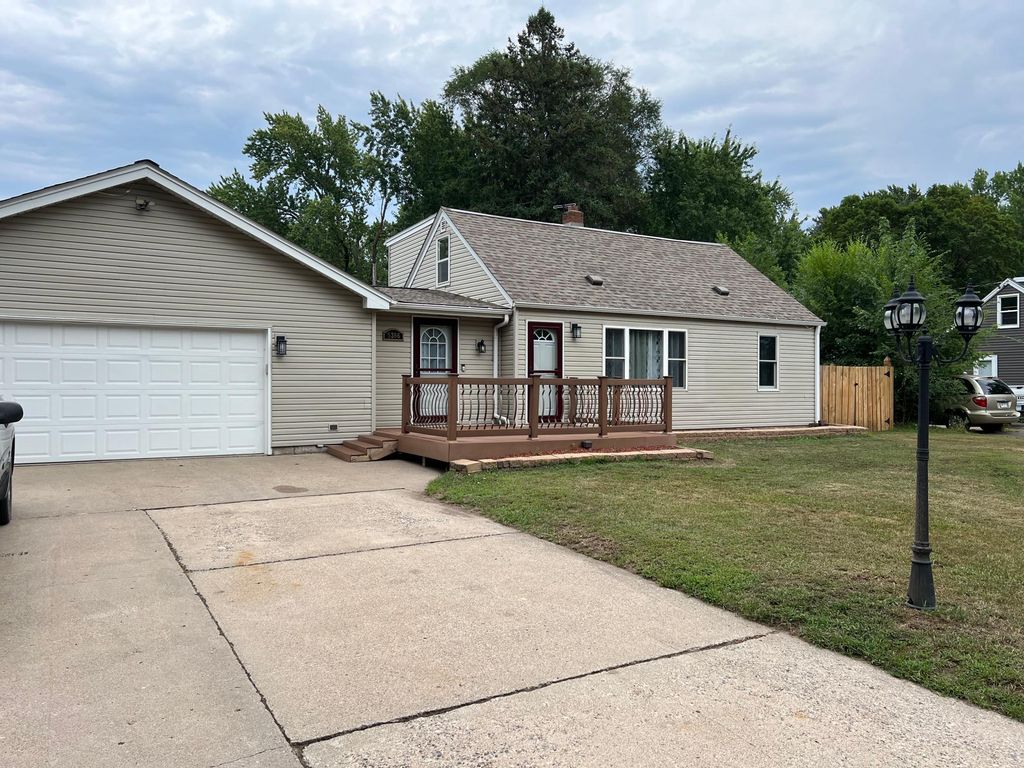 5366 Saint Stephens Street, Mounds View, MN 55112 — photo 2