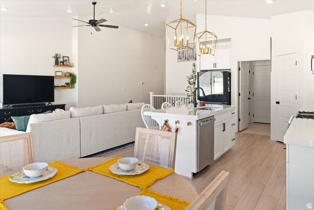 1573 E LYNX LN, Eagle Mountain, UT 84005