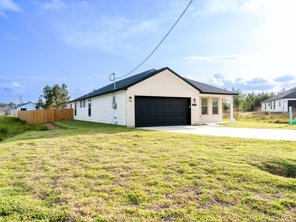 37 Road 5102 L, Cleveland, TX 77327