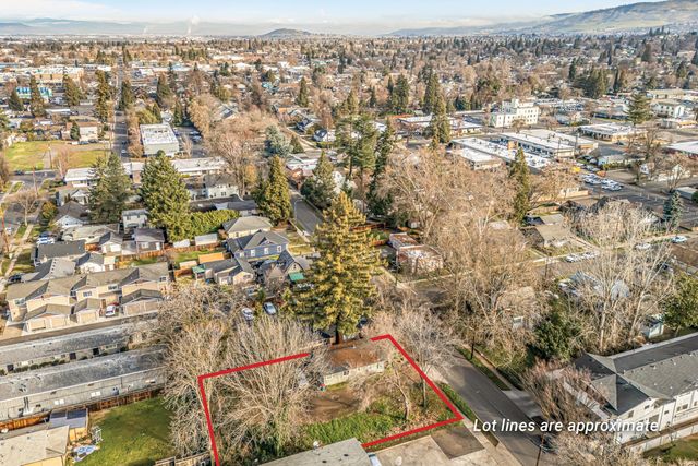 108 Cottage Street, Medford, OR 97504