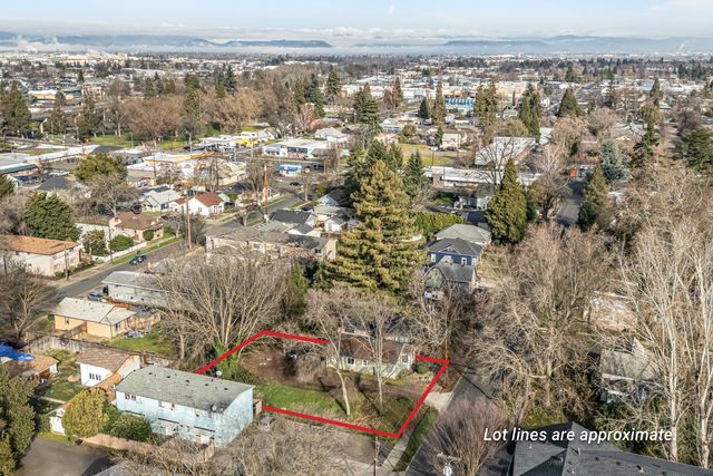 108 Cottage Street, Medford, OR 97504