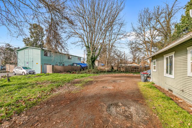 108 Cottage Street, Medford, OR 97504