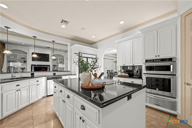 1317 Jack Nicklaus Circle, Salado, TX 76571