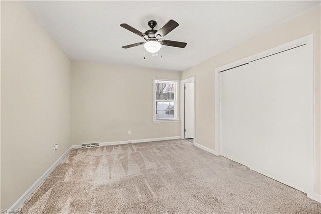 1348 Waybridge Lane, Winston-salem, NC 27103