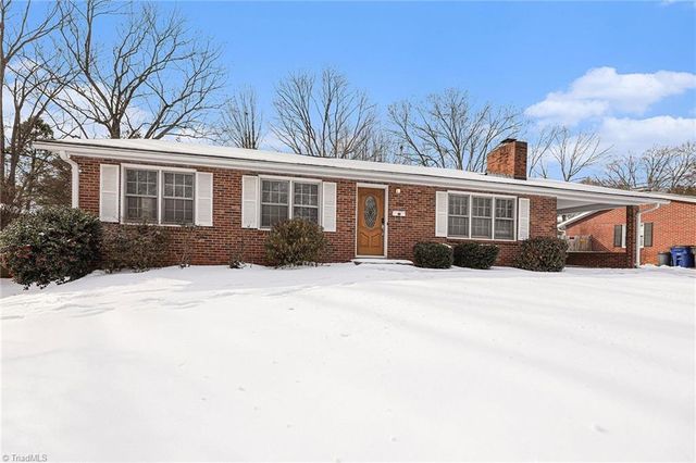 1348 Waybridge Lane, Winston-salem, NC 27103