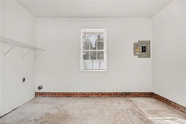 1348 Waybridge Lane, Winston-salem, NC 27103