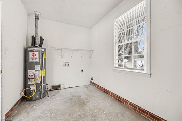 1348 Waybridge Lane, Winston-salem, NC 27103