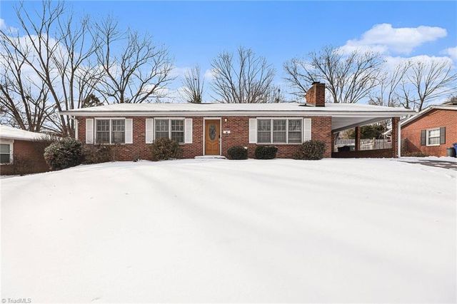 1348 Waybridge Lane, Winston-salem, NC 27103