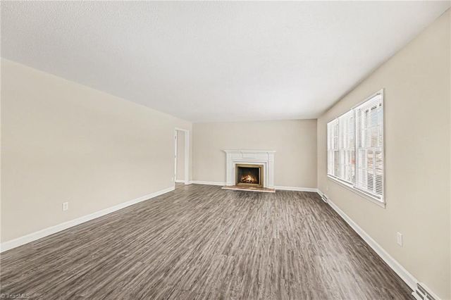 1348 Waybridge Lane, Winston-salem, NC 27103