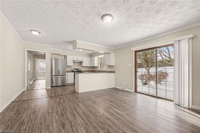 1348 Waybridge Lane, Winston-salem, NC 27103