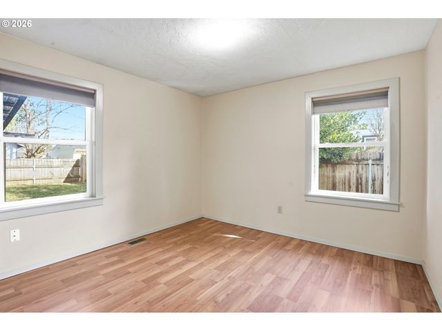 2618 E 26TH St, Vancouver, WA 98661