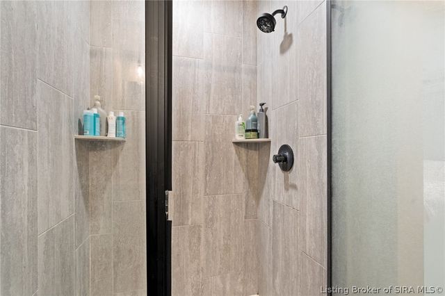 1220 Blackstone Trail, Jeffersonville, IN 47130