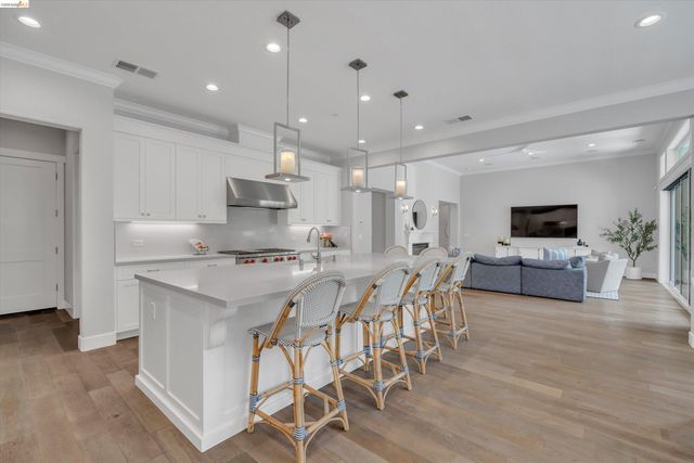 309 Wingfield Ct, Danville, CA 94526