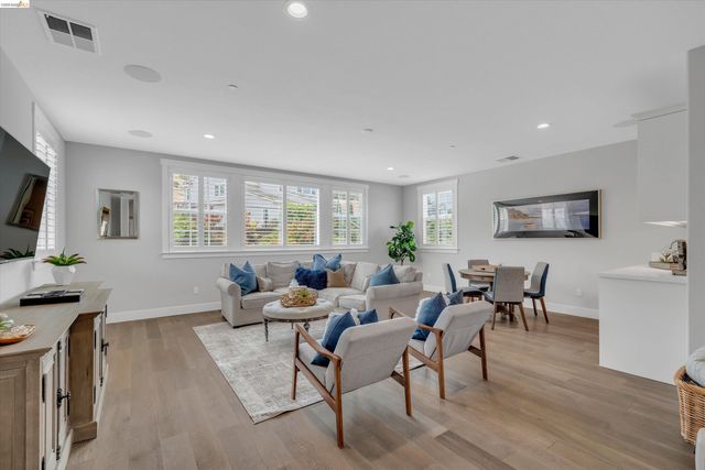 309 Wingfield Ct, Danville, CA 94526