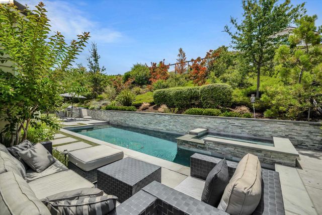 309 Wingfield Ct, Danville, CA 94526
