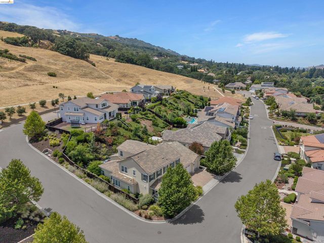 309 Wingfield Ct, Danville, CA 94526